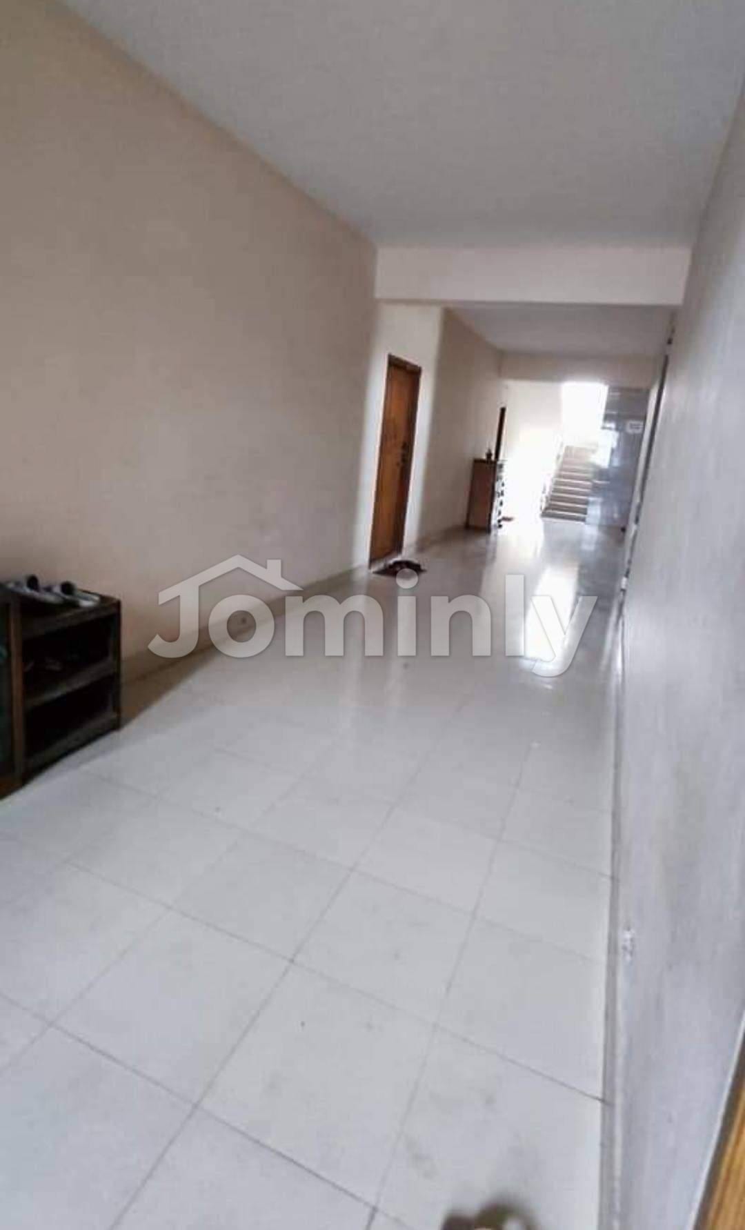 Well-Ventilated 1,050 Sft 3-Bedroom Apartment for Sale at South Goran, Khilgaon