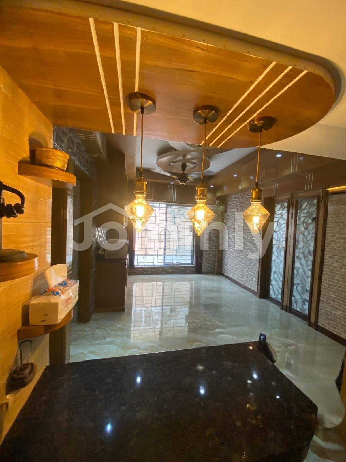 Luxurious 1,650 Sft South-Facing Ready Flat with Interior Design at Rampura-Hatirjheel