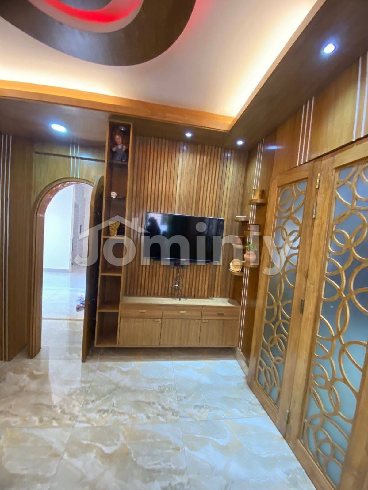 Luxurious 1,650 Sft South-Facing Ready Flat with Interior Design at Rampura-Hatirjheel - 5