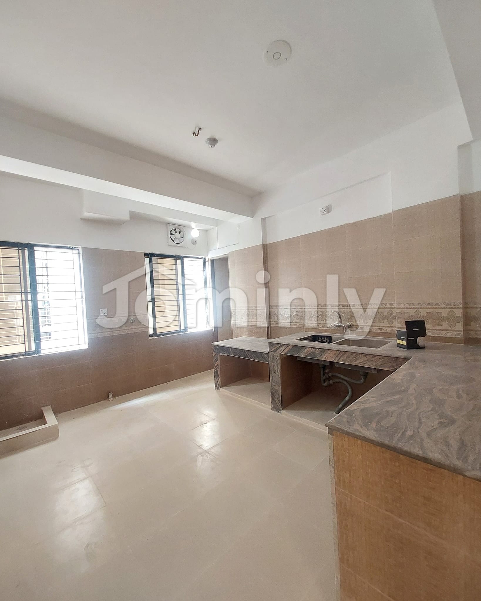 Grand 2,100 Sft South-Facing Luxury Flat for Sale at Babar Road - 3