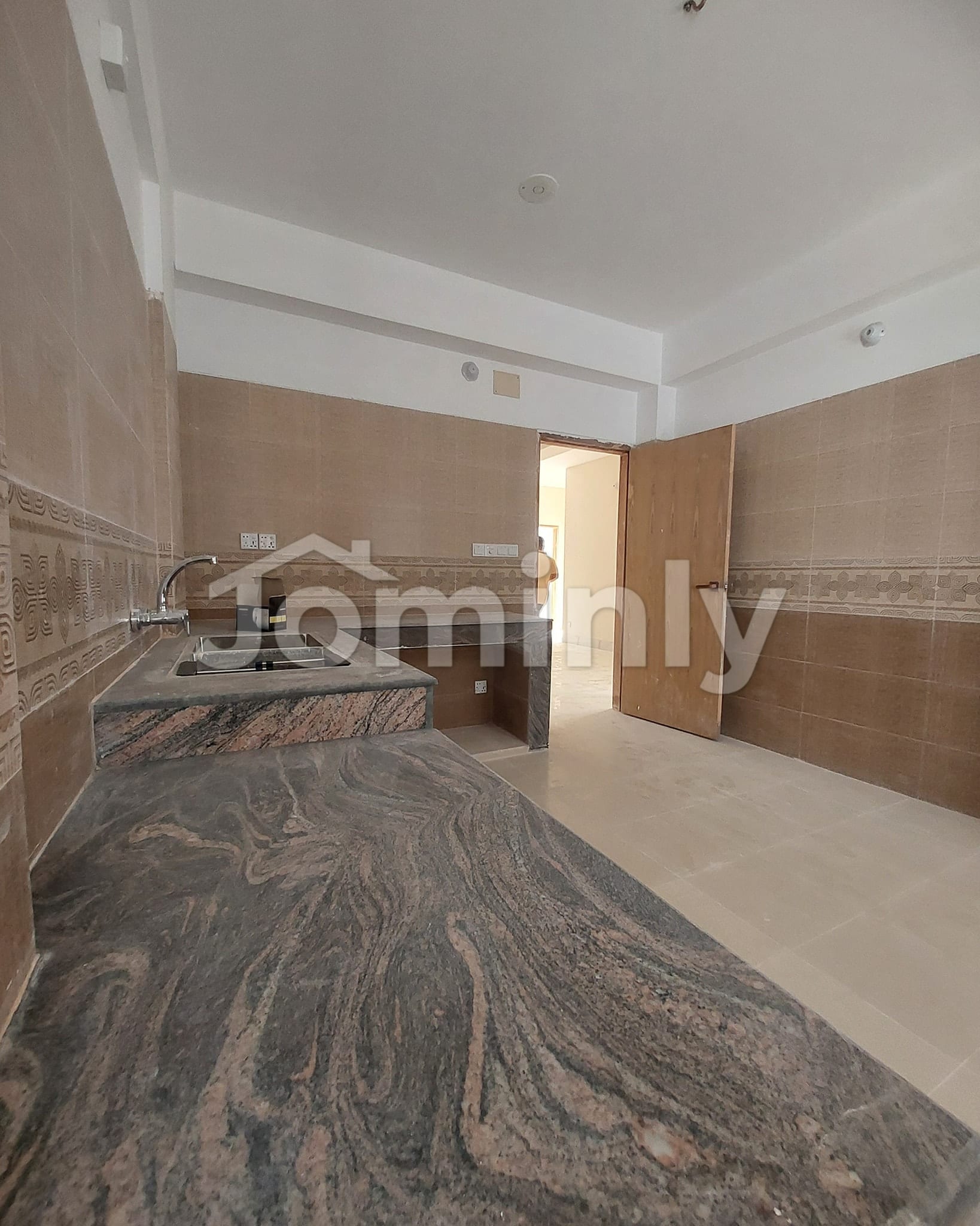 Premium 1,700 Sft South-Facing Apartment for Sale at Babar Road - 2