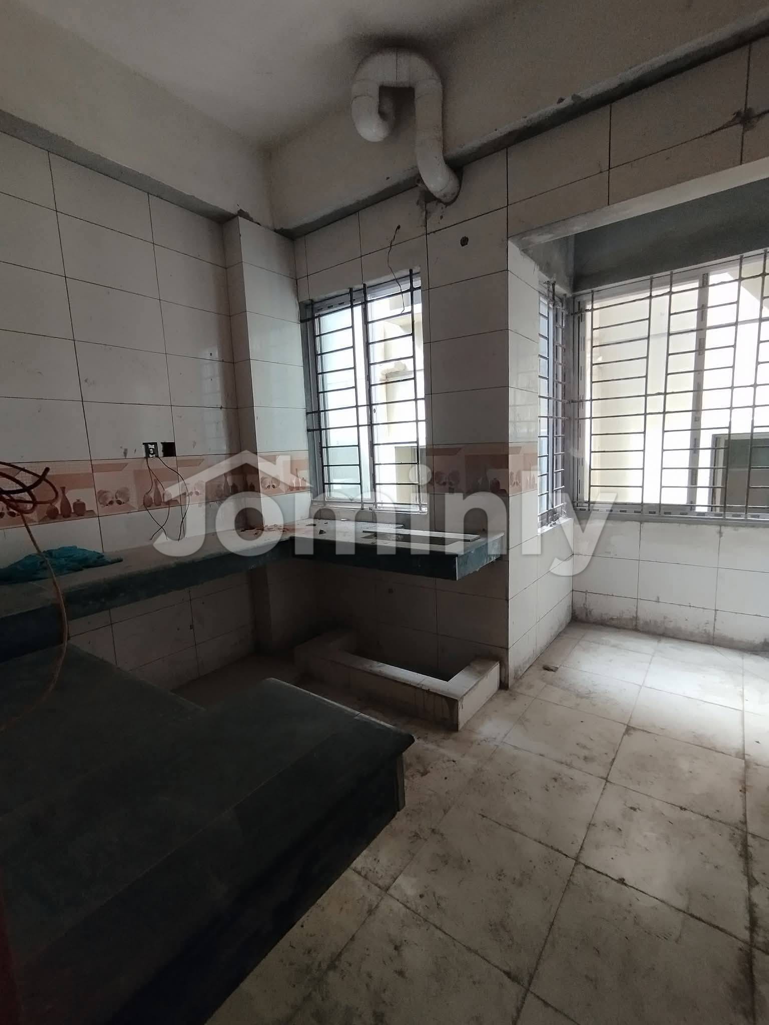1,500 Sft Premium South-Facing Flat for Sale at Block-G, Bashundhara R/A - 5