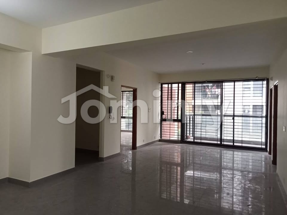 Premium 2,556 SFT Commercial Office Space for Rent in Gulshan 1 - 2