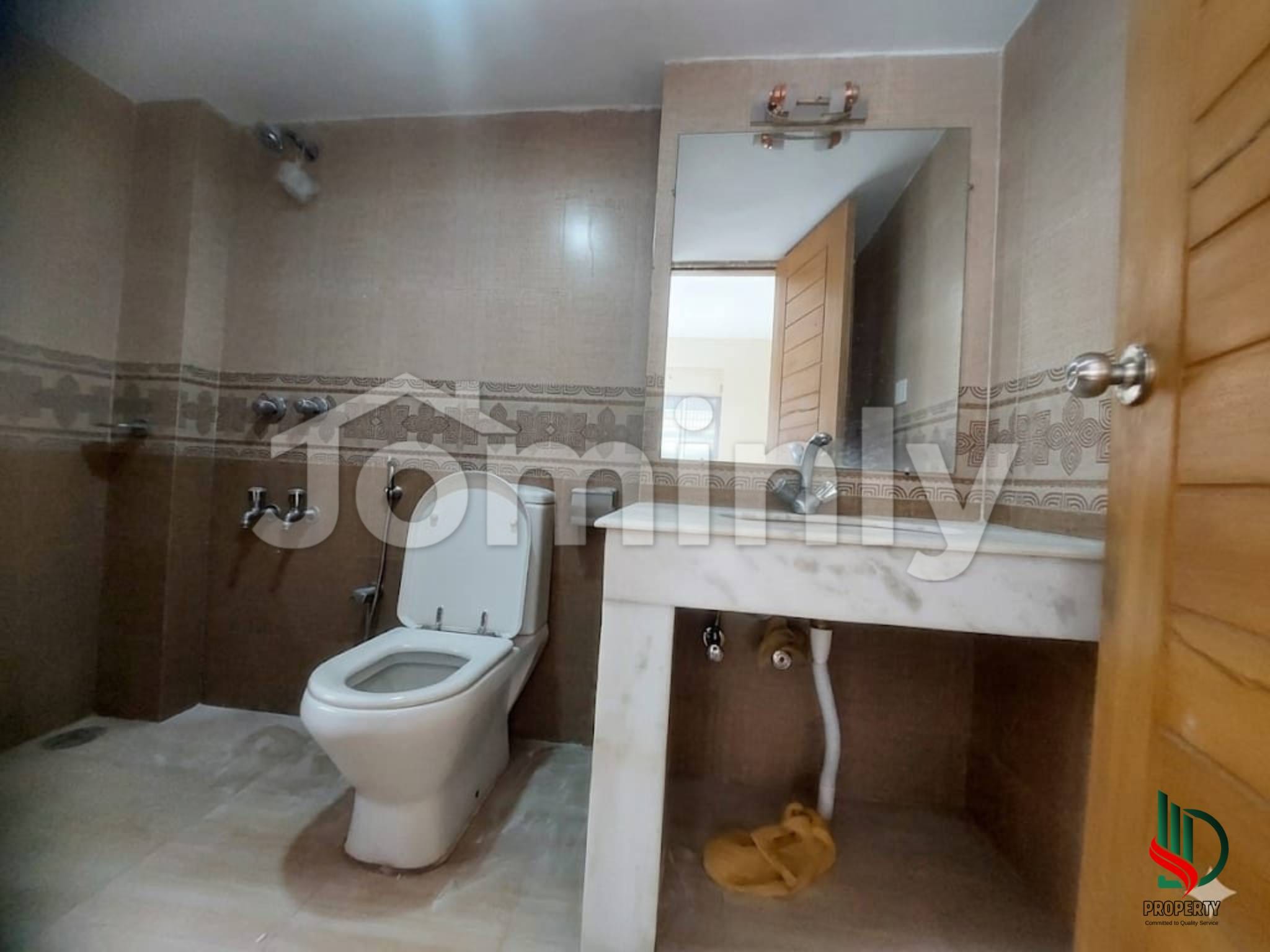 Modern Flat Rent at Bashundhara R/A, Block-B - 4