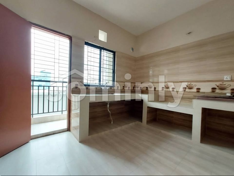 Executive South-Facing Residency @ Block D, Bashundhara R/A - 2
