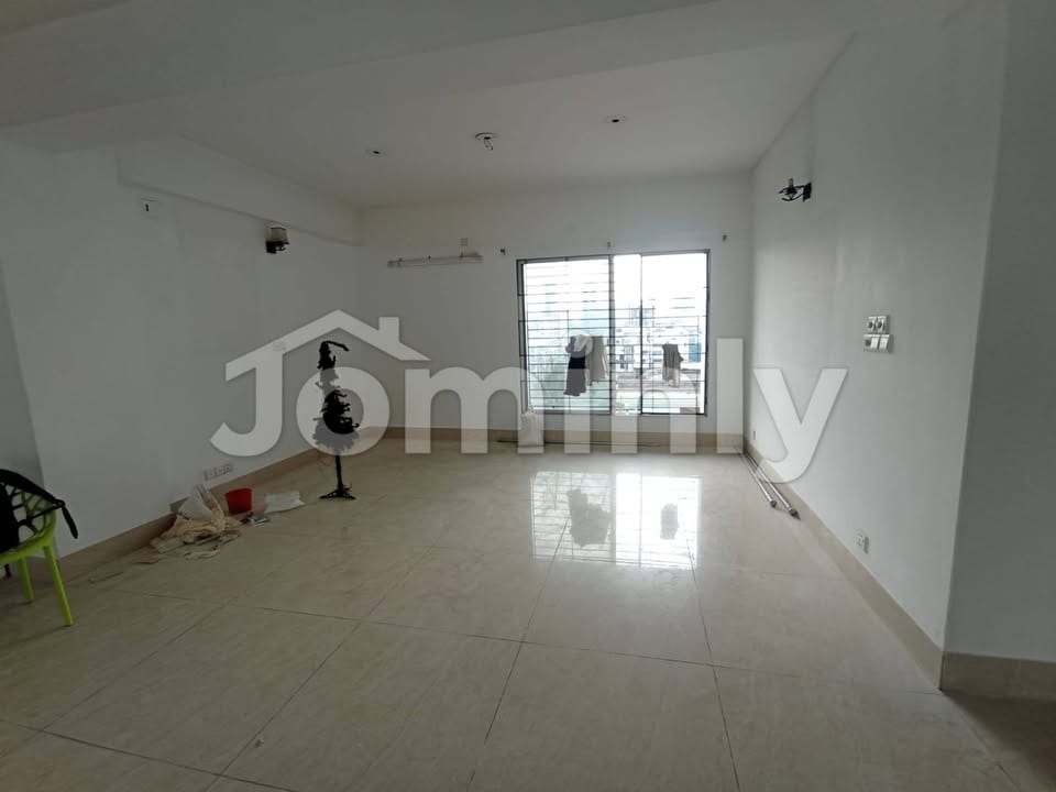 Lakeview Single-Unit Ready Apartment for Sale near Banani Club - 2