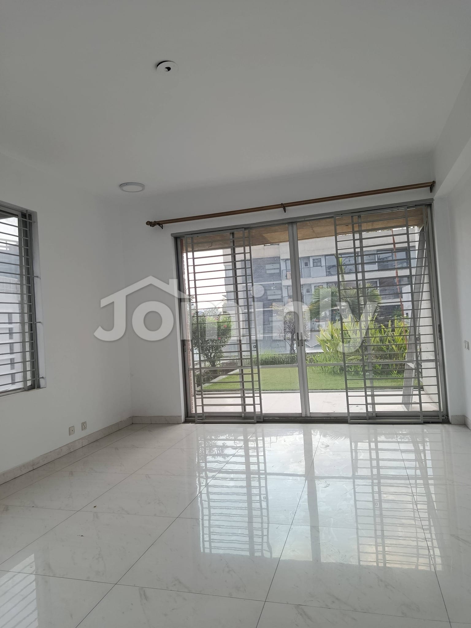 Breathtaking 8,000 SQFT Lakeview Duplex Apartment with Swimming Pool @ North Gulshan - 4