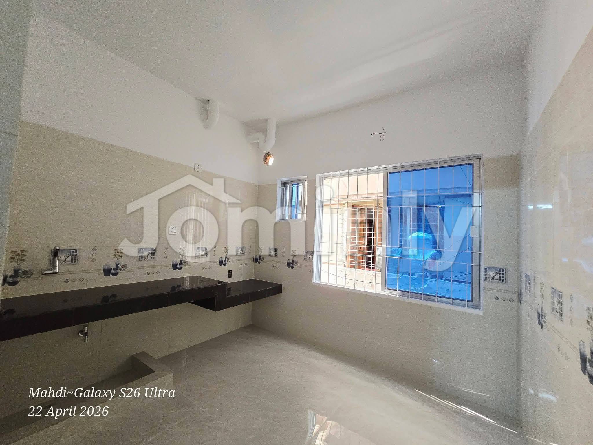 Pre-owned 1,550 SQFT Apartment with Titas Gas @ Sector 7, Uttara - 4
