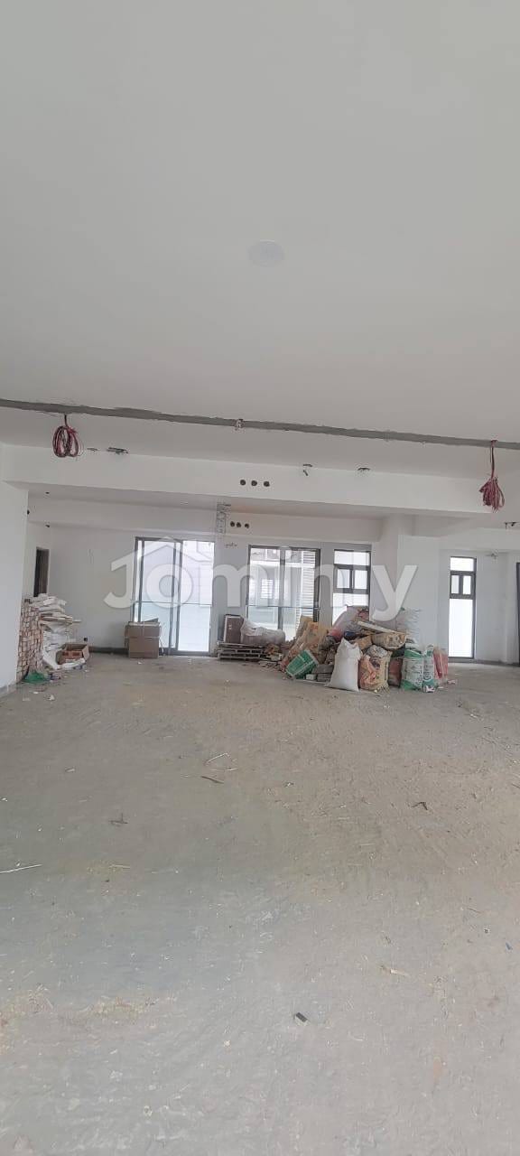 Premium 10,000 Sft Commercial Space for Rent on Gulshan Avenue - 4