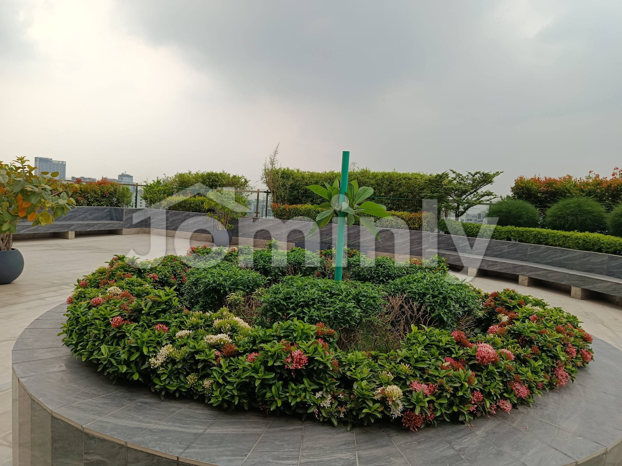 South-East Facing 3,500 SQFT Luxury Apartment with Swimming Pool @ North Gulshan - 2