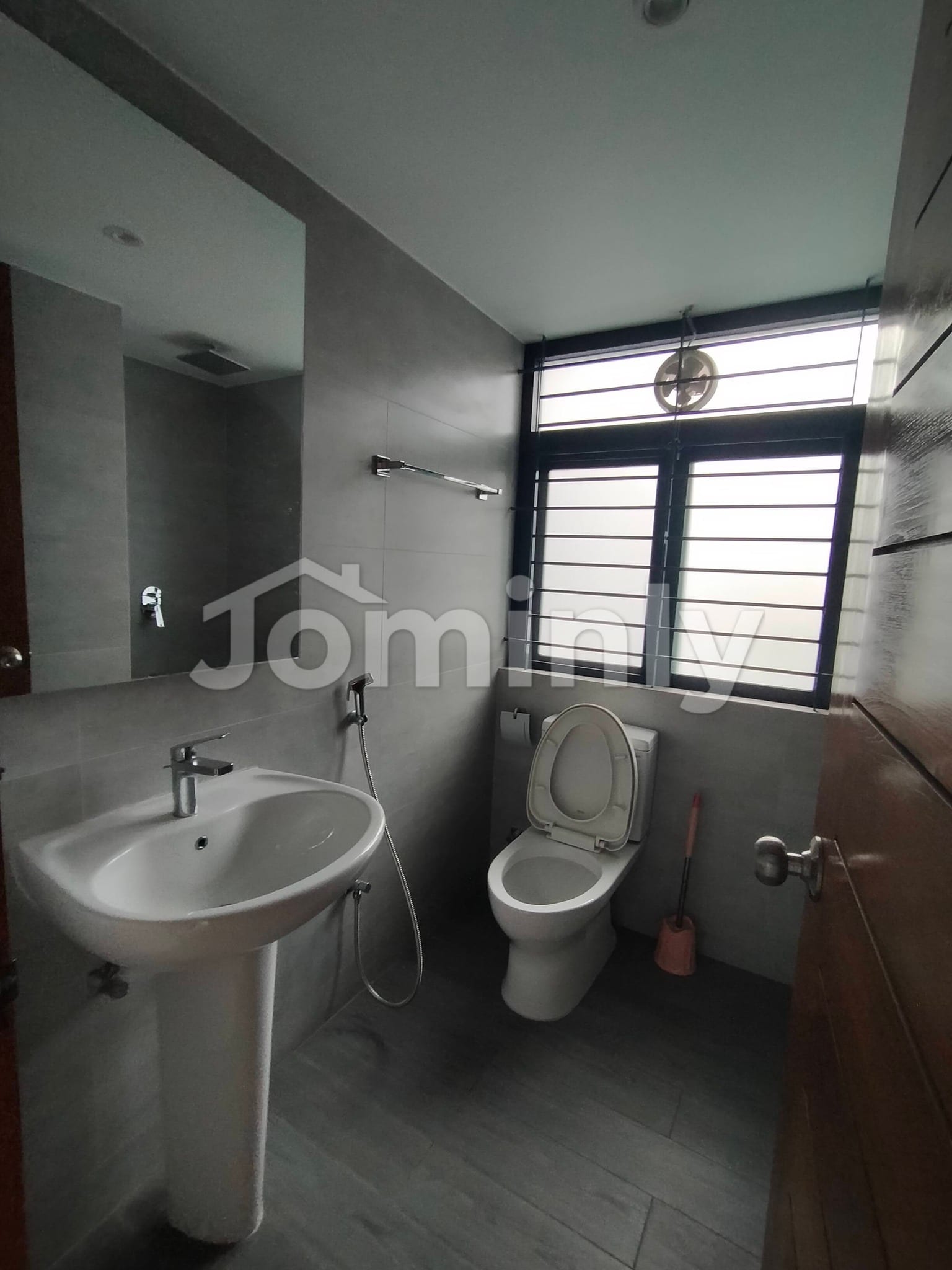 Brand New 4500 Sft Luxurious Modern Apartment for Rent in Gulshan North - 3