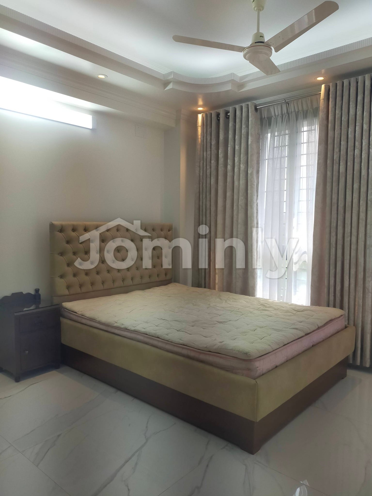 Fully Furnished 3000 Sft Luxury Apartment for Rent in Gulshan North (Exclusively for Foreigners) - 3