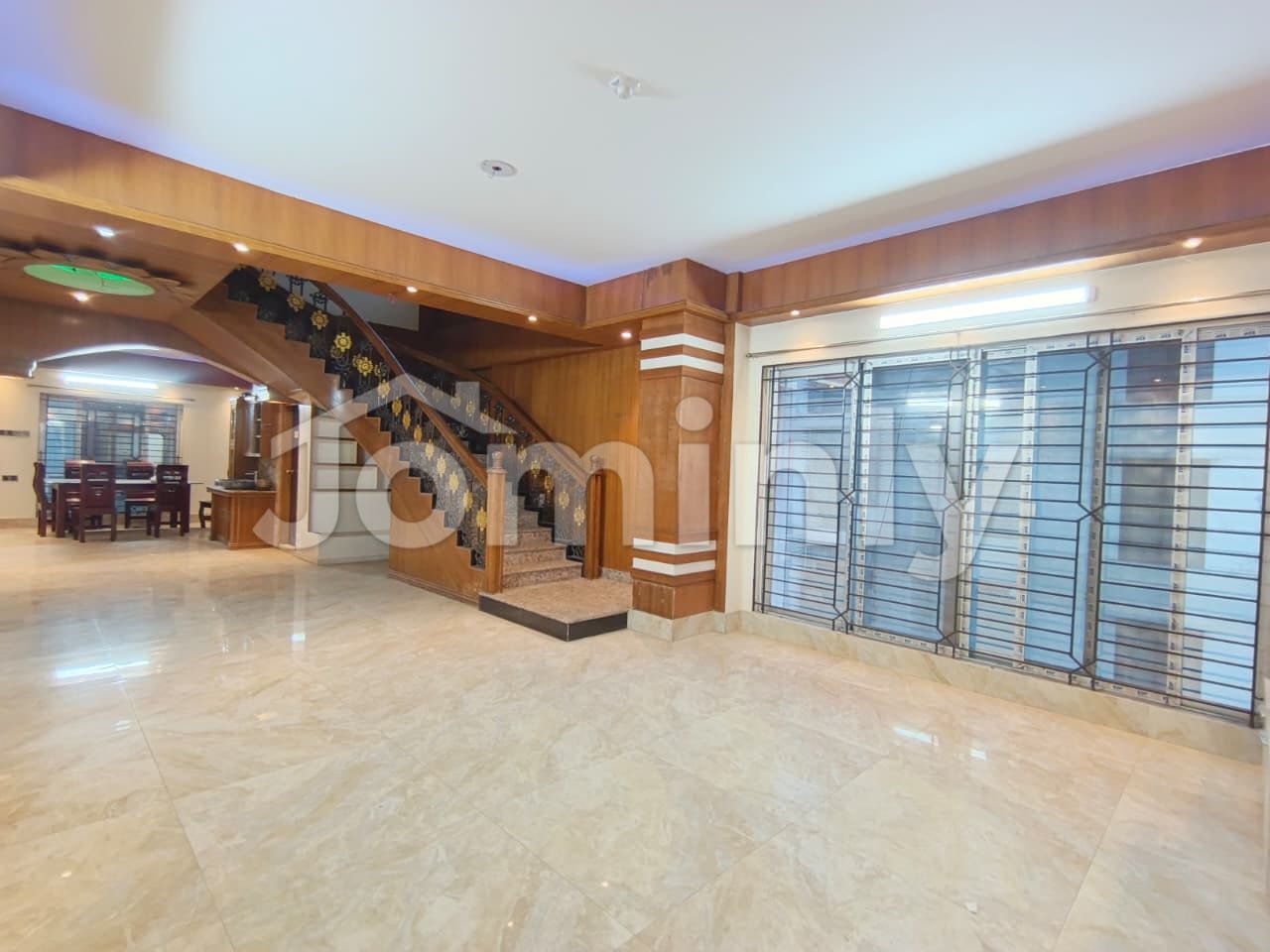 Spacious 3000 Sft South-Facing Duplex Apartment for Rent in Bashundhara R/A - 2