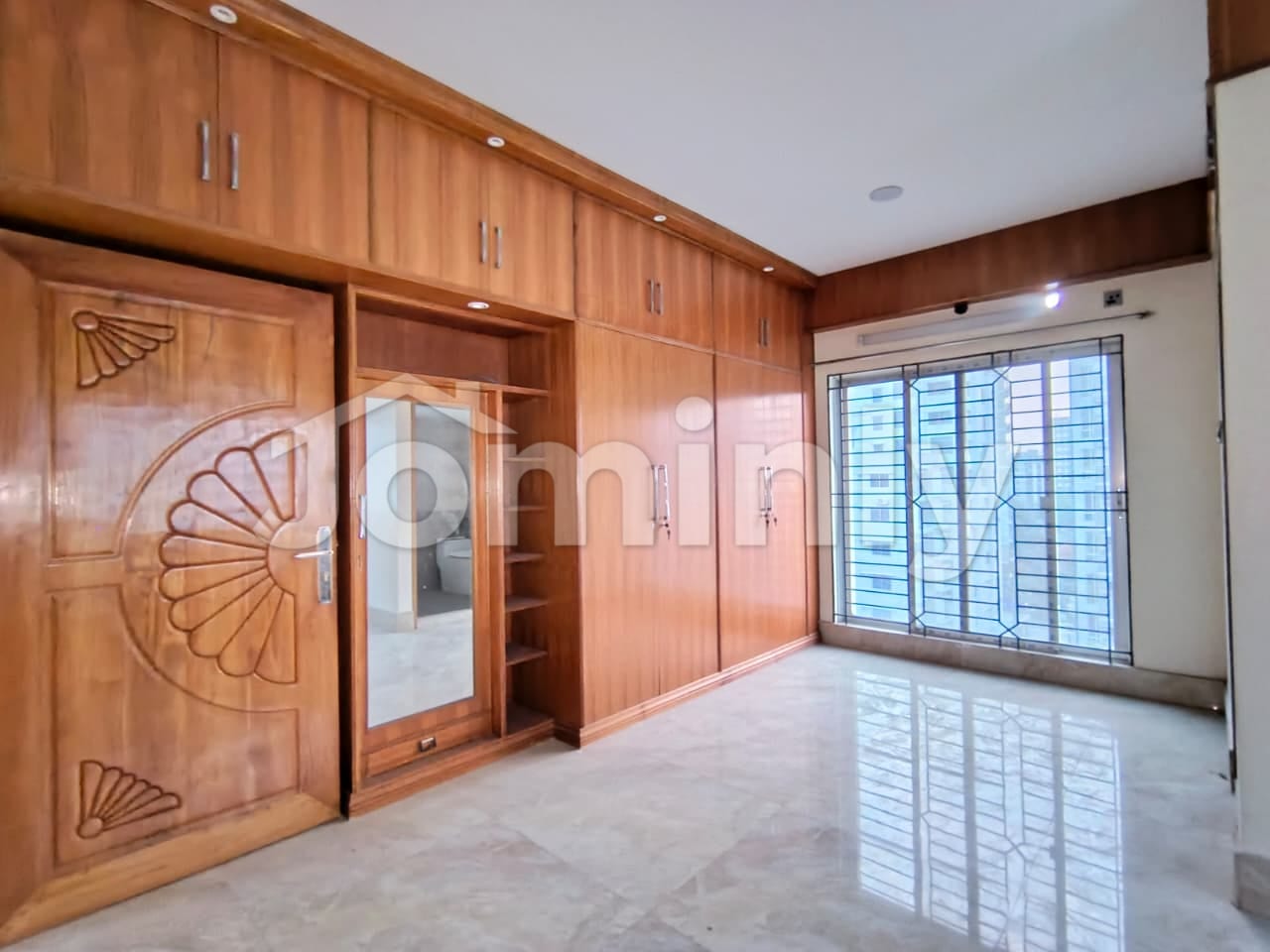Spacious 3000 Sft South-Facing Duplex Apartment for Rent in Bashundhara R/A - 3