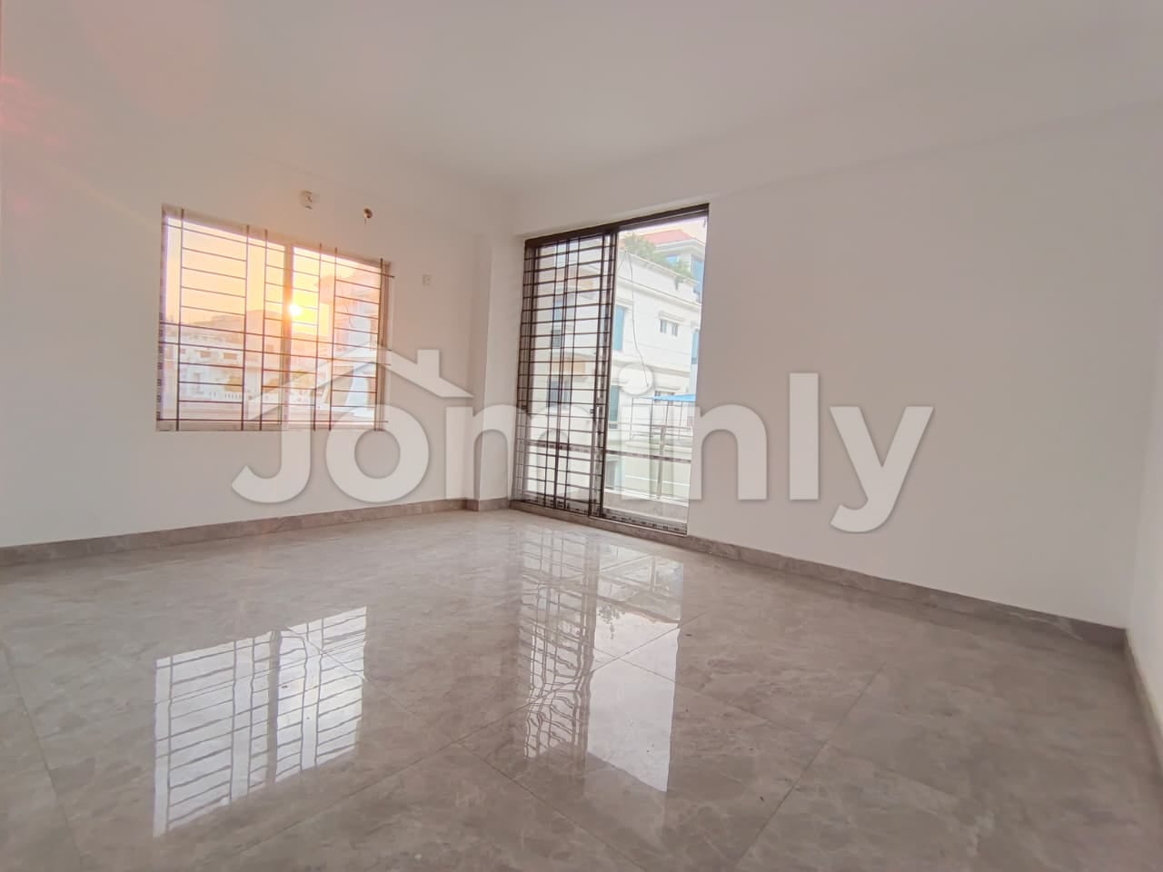 Spacious 2100 Sft South-Facing New Apartment for Rent in Bashundhara R/A