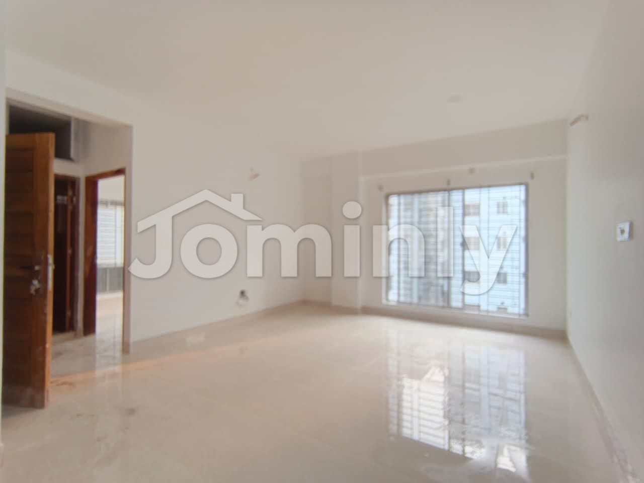 Spacious 1500 Sft South-Facing New Apartment for Rent in Bashundhara R/A - 2