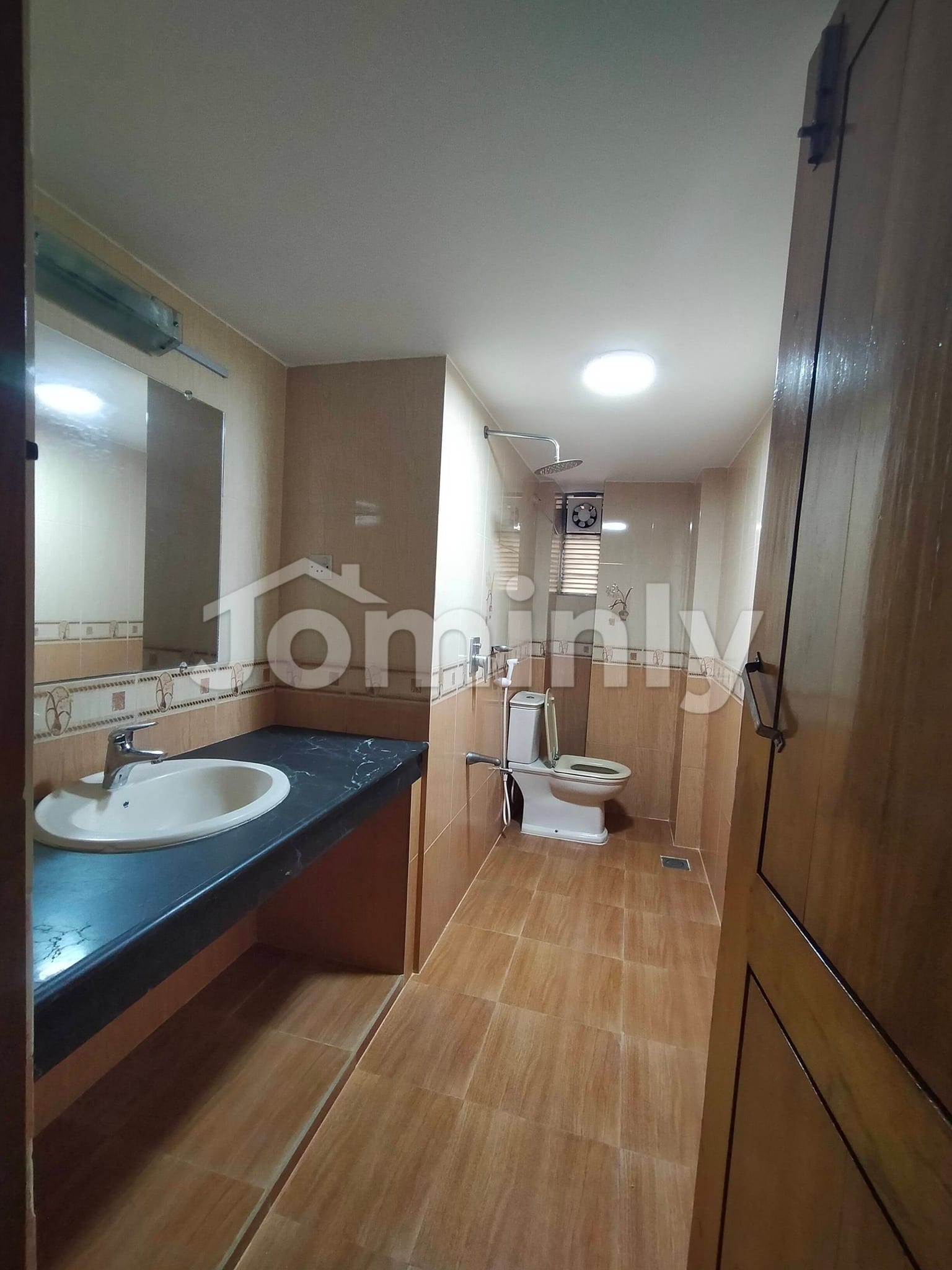 Expansive 4200 Sft 5-Bedroom Apartment for Rent in Gulshan North - 5