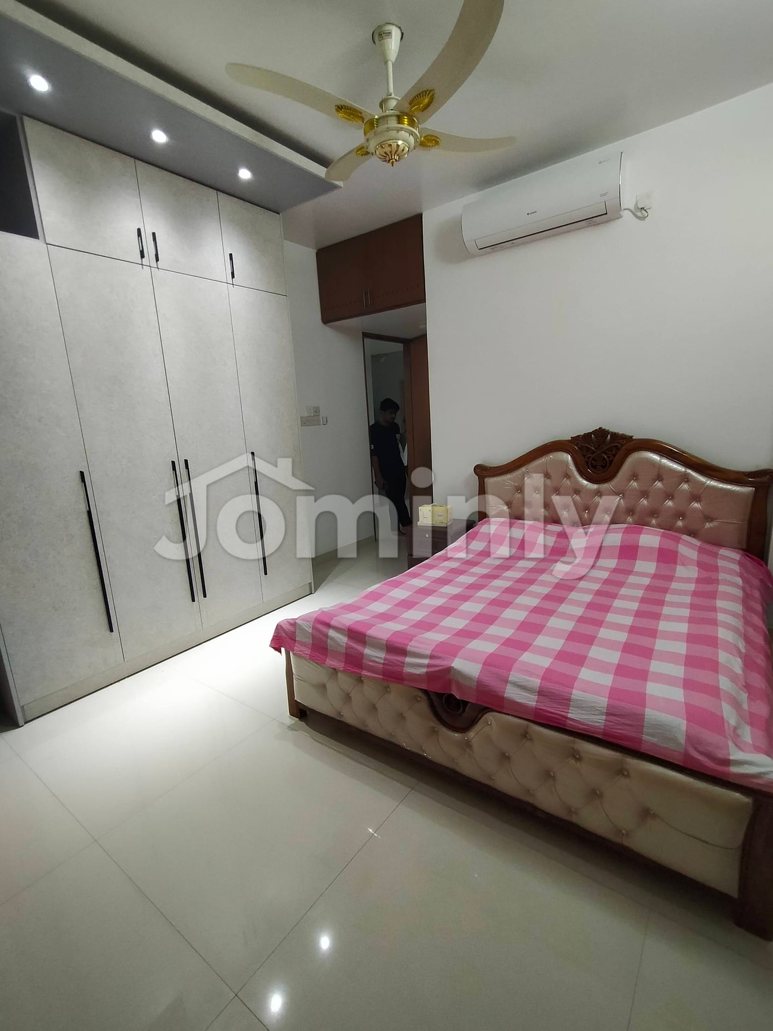 Brand New & Fully Furnished 2800 Sft Luxury Apartment for Rent in Banani North