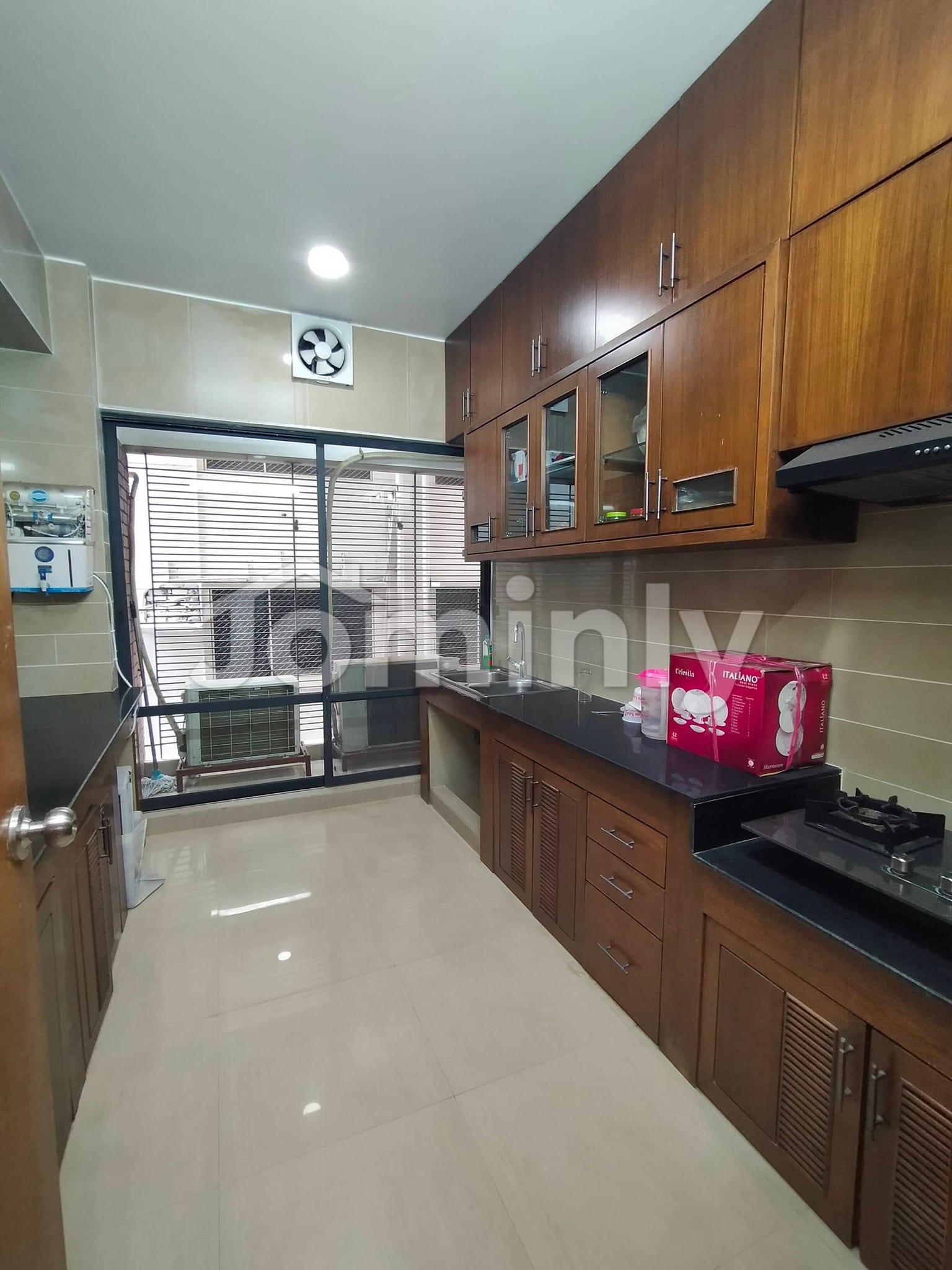 Brand New & Fully Furnished 2800 Sft Luxury Apartment for Rent in Banani North - 4
