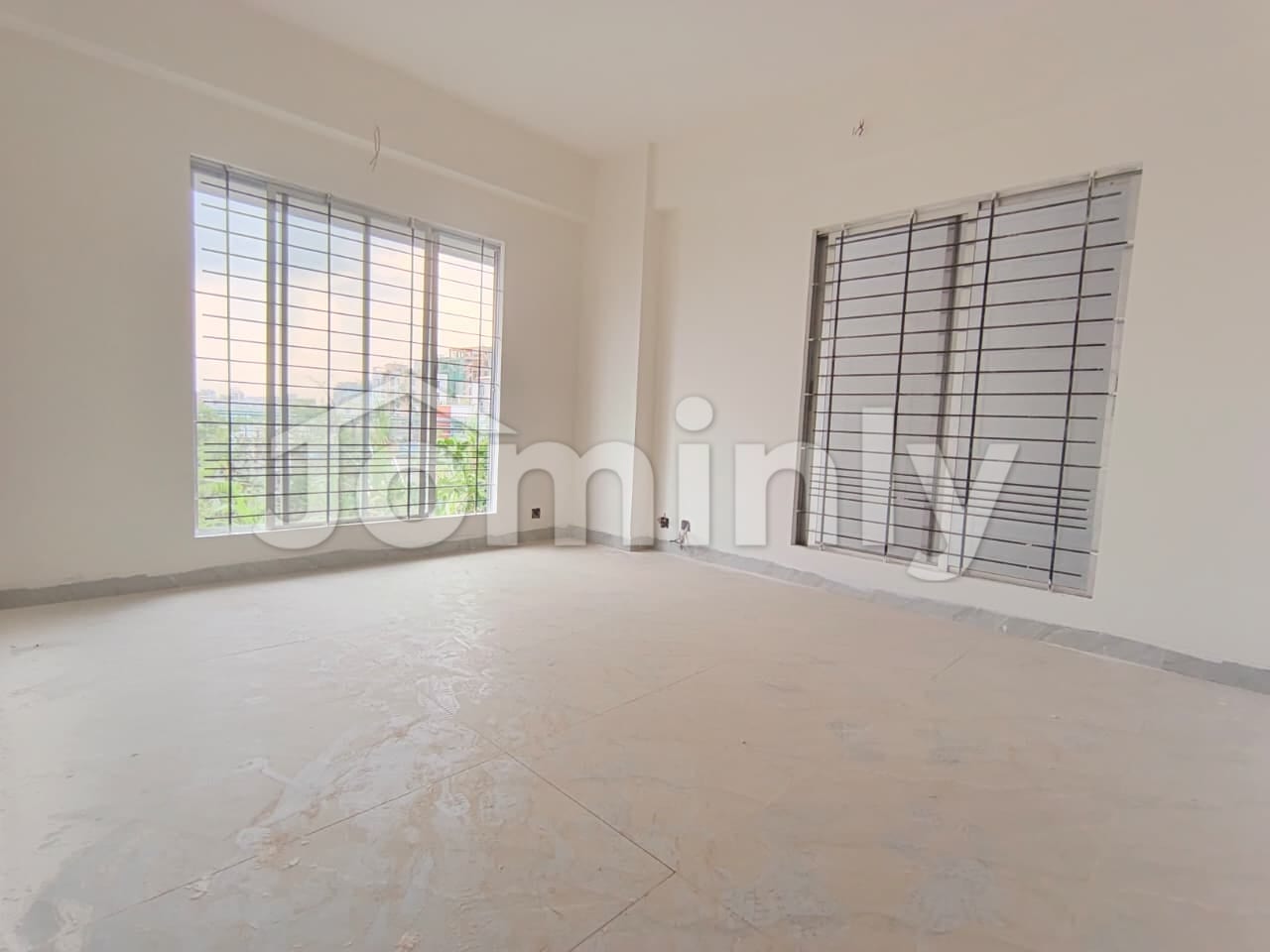 Spacious 2150 Sft South-Facing New Apartment for Rent in Bashundhara R/A - 4