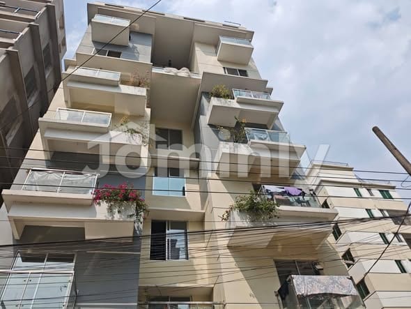 Spacious 1500 Sft South-Facing 3-Bedroom Apartment for Rent in Bashundhara R/A Block H