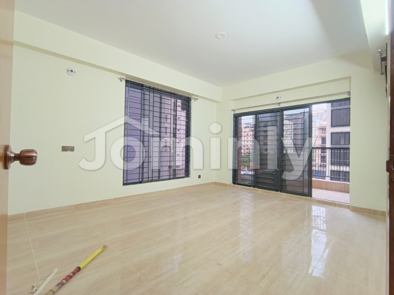 Luxury Brand New 2000 Sft South-Facing 4-Bedroom Apartment for Rent in Bashundhara R/A - 3