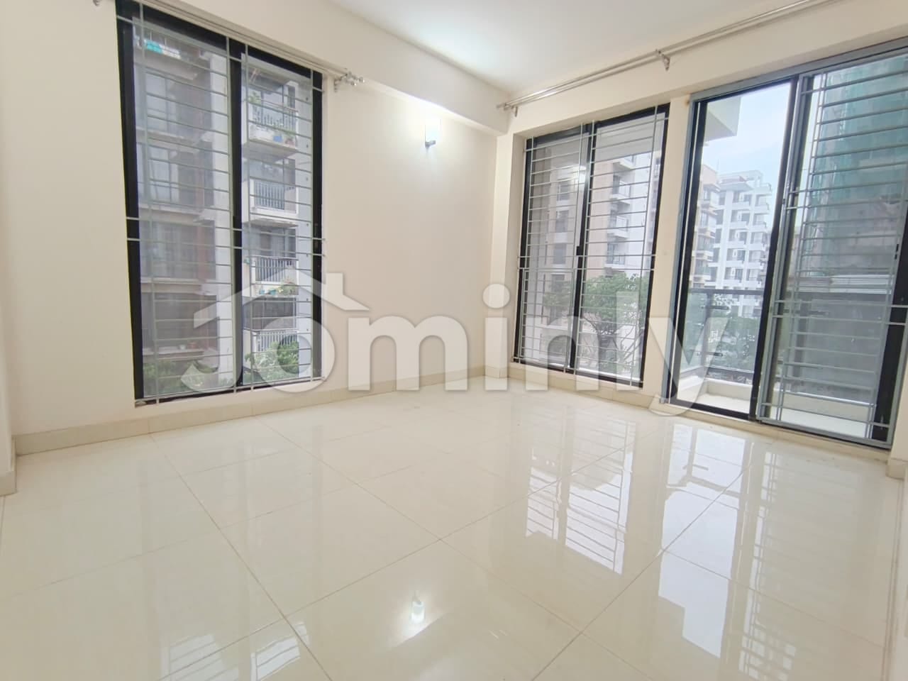 Spacious 2250 Sft South-Facing 4-Bedroom Apartment for Rent in Bashundhara R/A