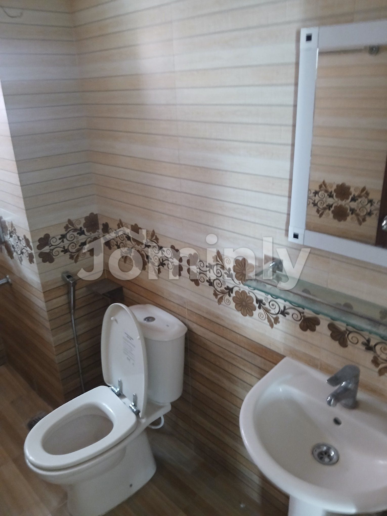 Spacious 1500 Sft 3-Bedroom Apartment for Rent in Bashundhara R/A Block H - 2