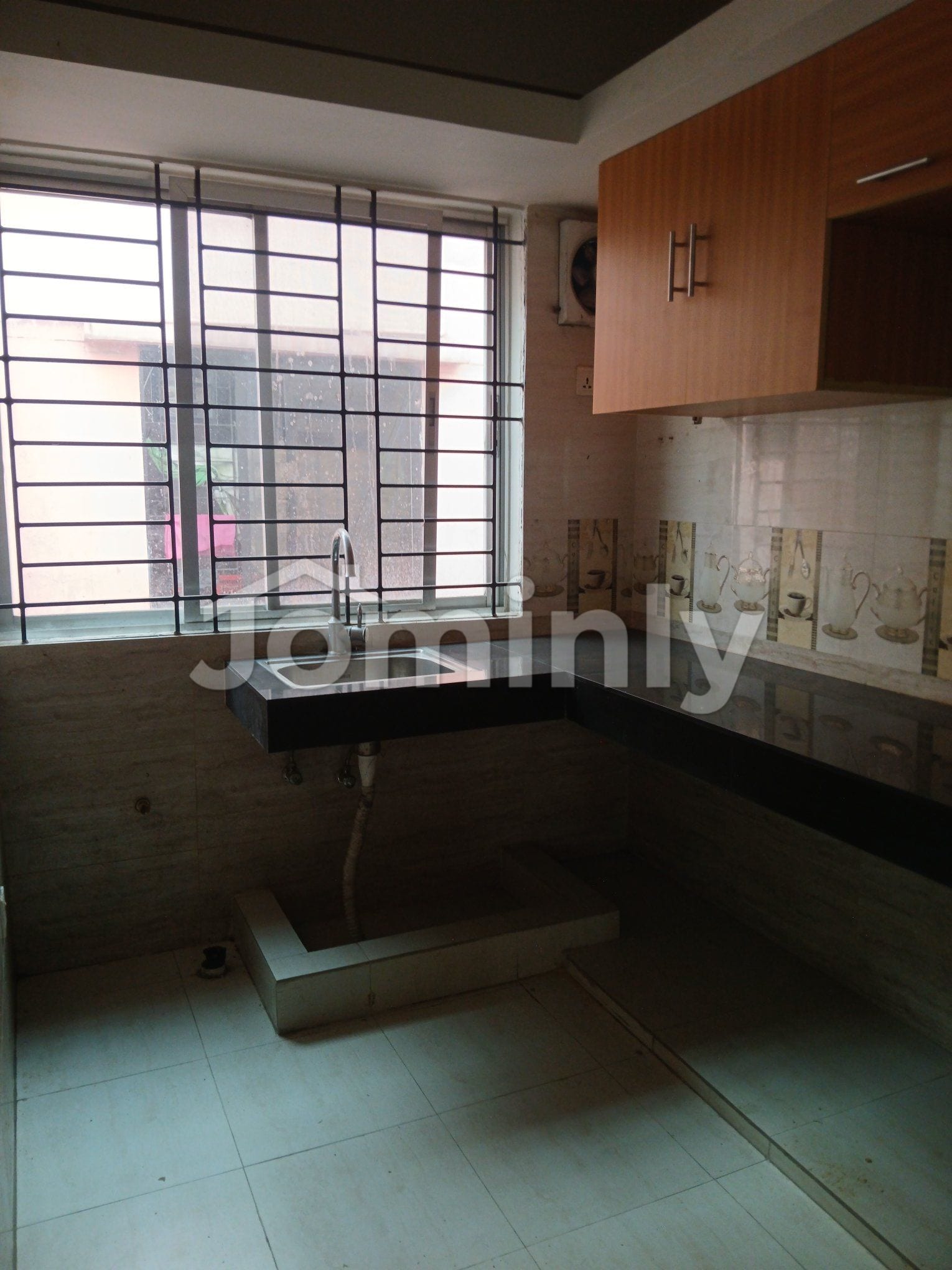 Spacious 1500 Sft 3-Bedroom Apartment for Rent in Bashundhara R/A Block H - 4