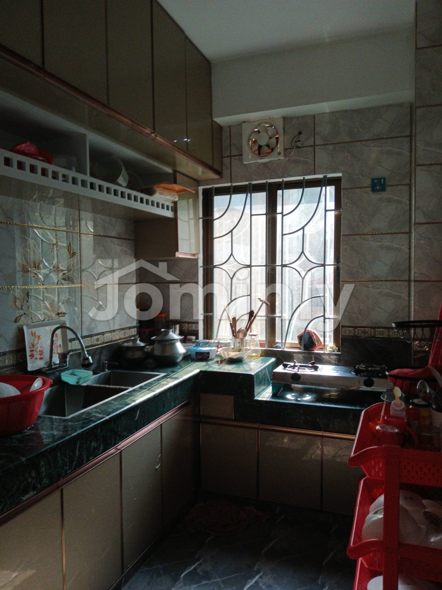 Spacious 1400 Sft 3-Bedroom Apartment for Rent in Bashundhara R/A Block H - 2