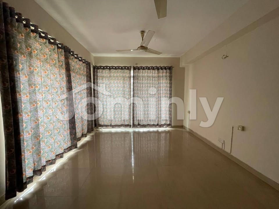 5th Floor 1,650 SQFT Ready Apartment with Titas Gas @ Sector 7, Uttara - 4