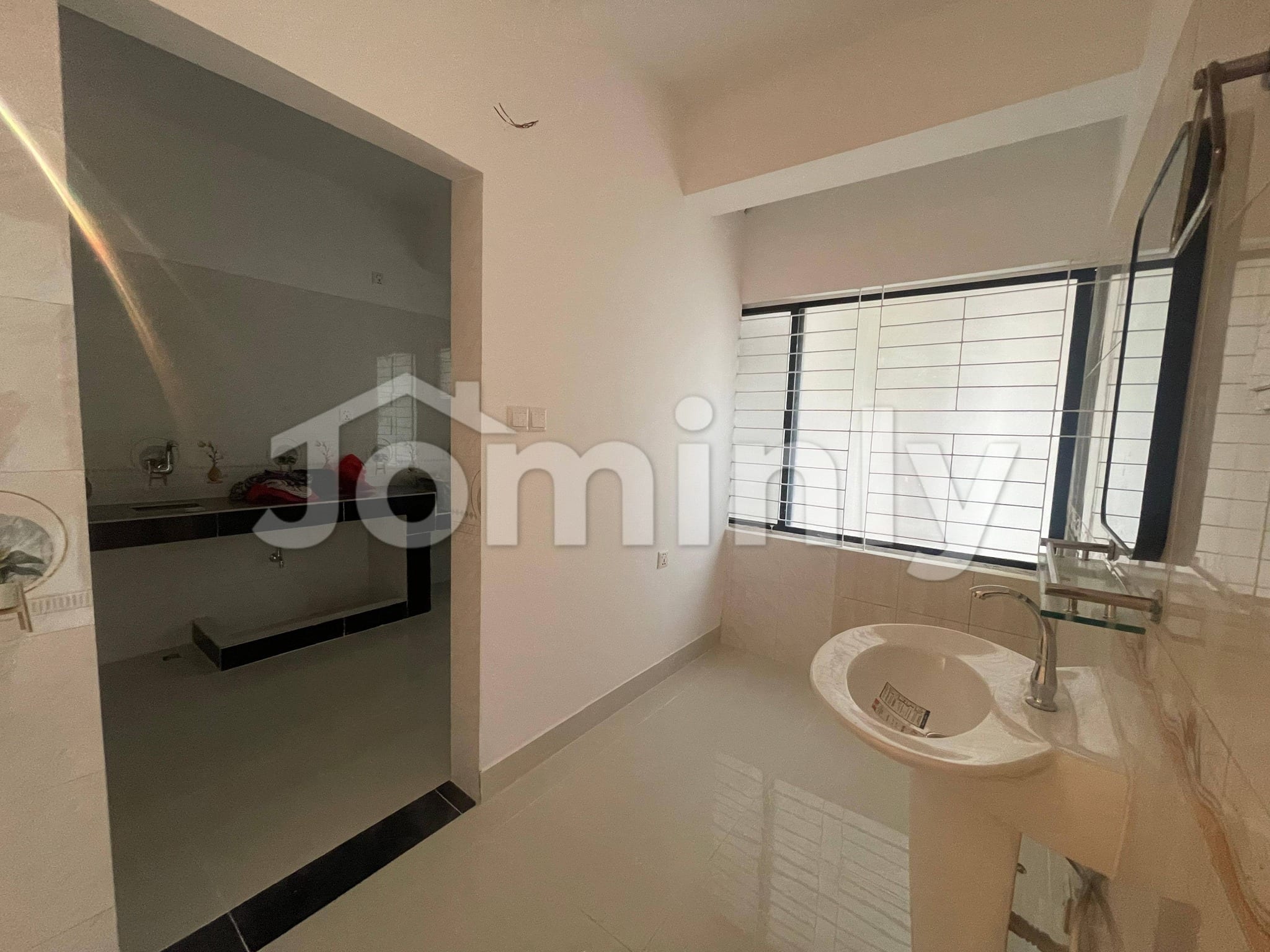 Top Floor 1,600 SQFT Ready Apartment with Titas Gas @ Sector 10, Uttara - 3