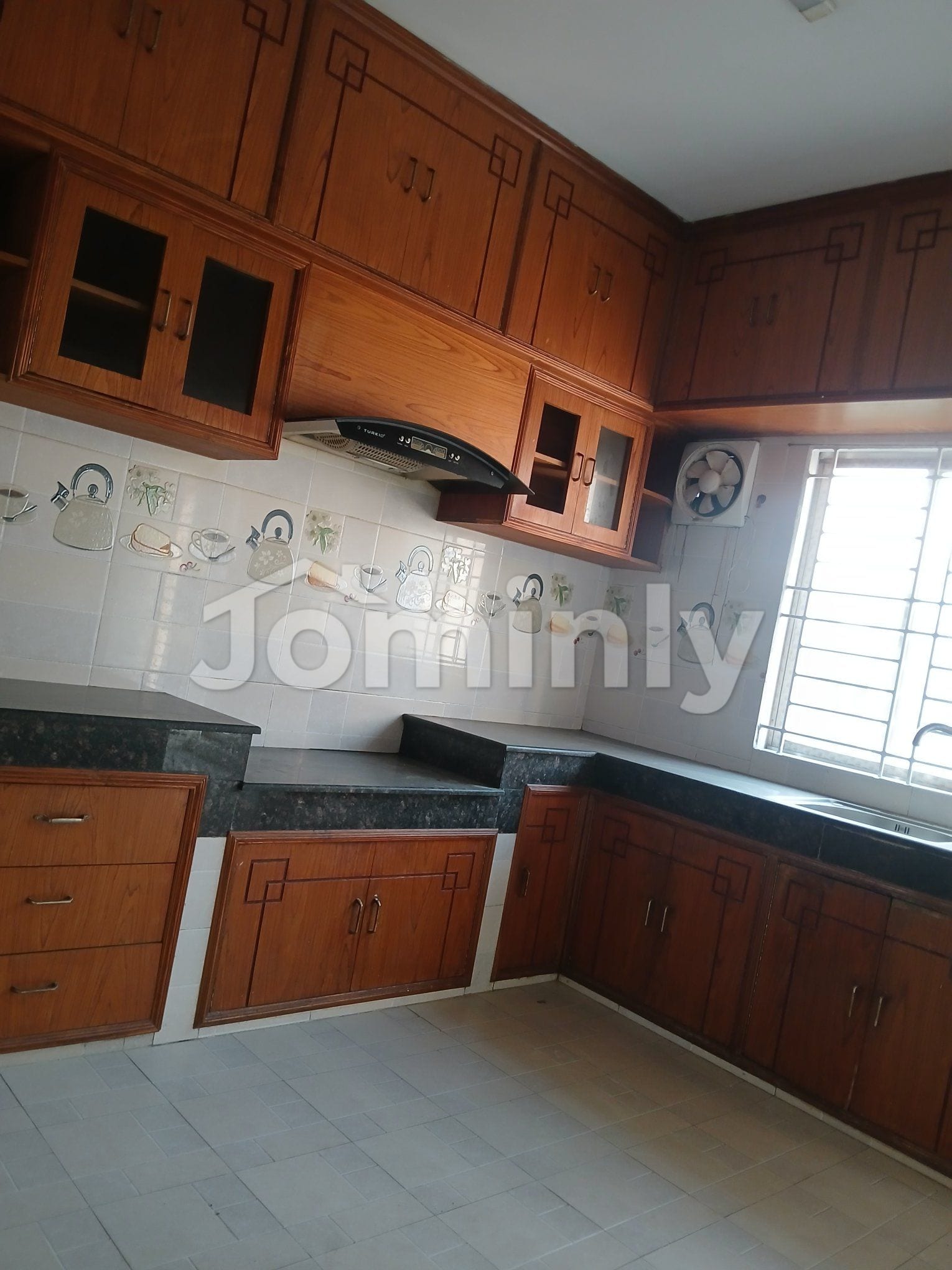 Spacious 2250 Sft 3-Bedroom Apartment for Rent in Bashundhara R/A Block I - 2