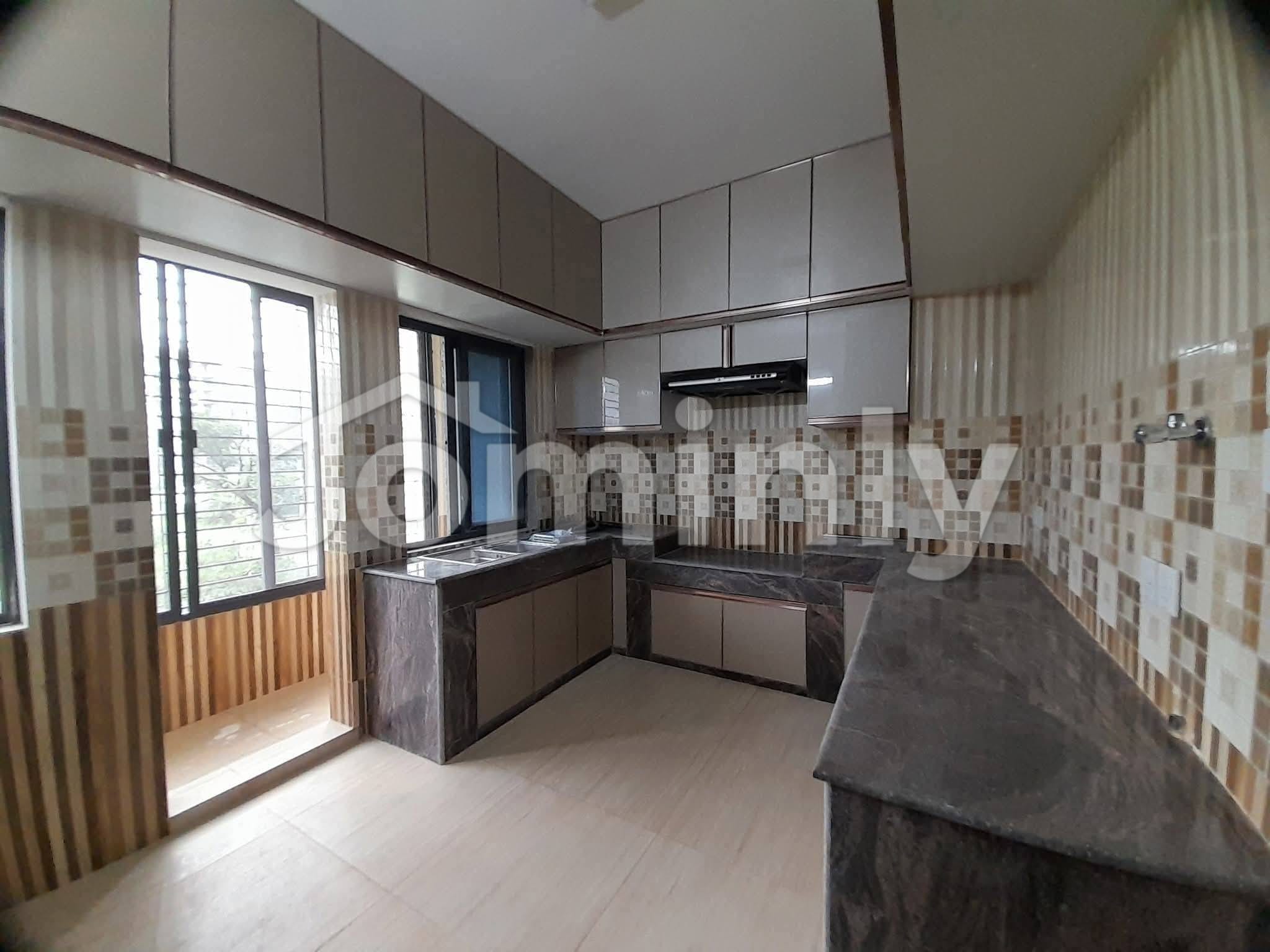 Premium 2500 Sft South-Facing 4-Bedroom Apartment with 6 Balconies for Rent in Bashundhara R/A Block L - 2