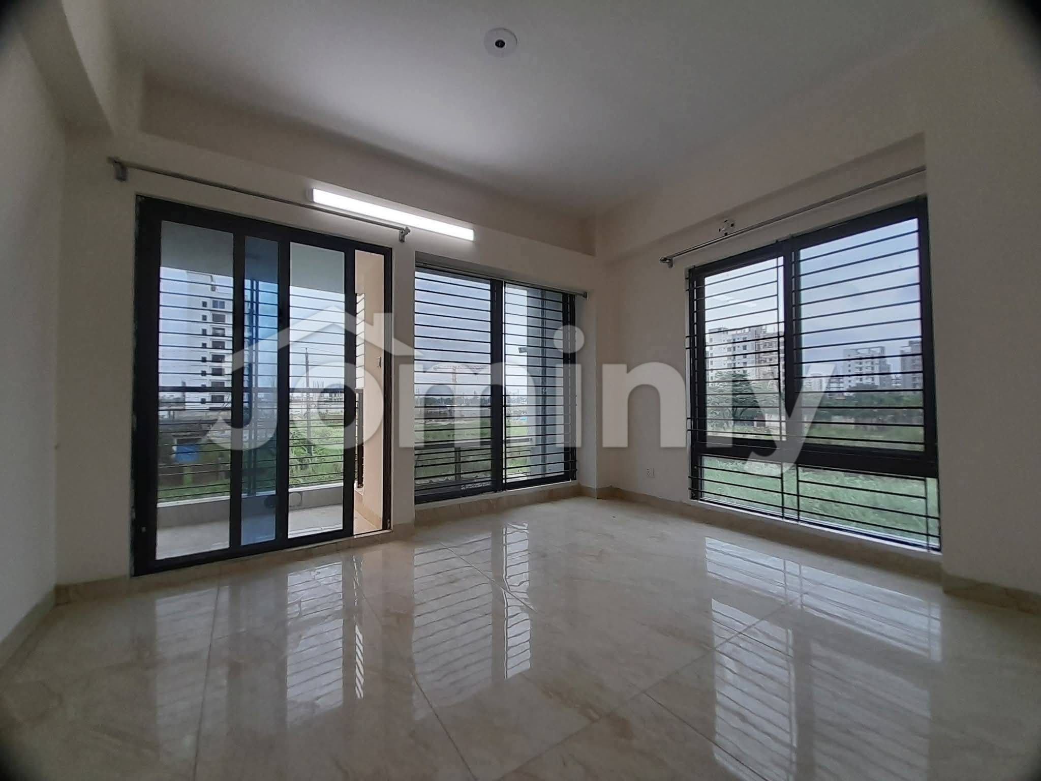 Premium 2500 Sft South-Facing 4-Bedroom Apartment with 6 Balconies for Rent in Bashundhara R/A Block L - 4
