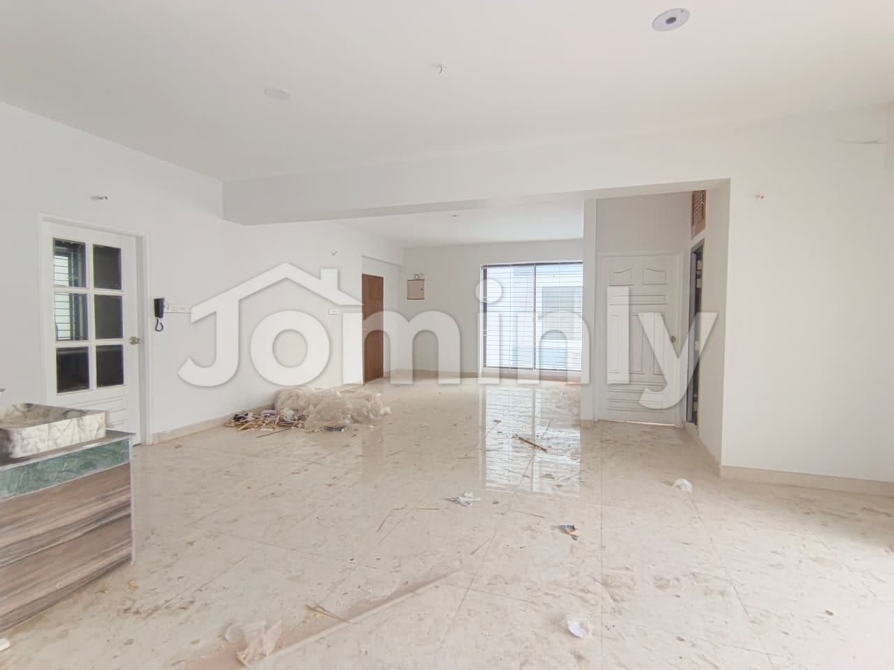 Spacious 2065 Sft South-Facing New 3-Bedroom Apartment for Rent in Bashundhara R/A - 4