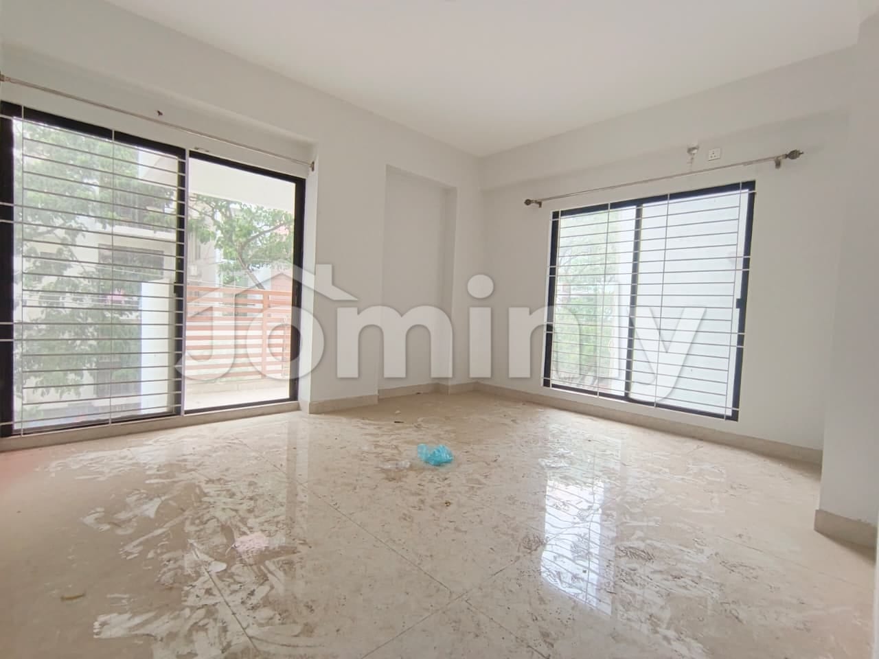 Spacious 2065 Sft South-Facing New 3-Bedroom Apartment for Rent in Bashundhara R/A - 5