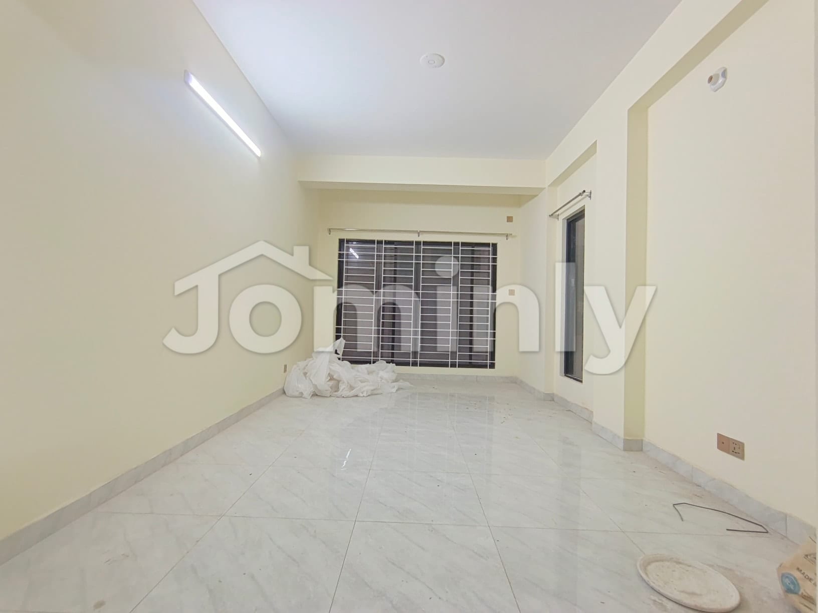 Spacious 1800 Sft 4-Bedroom Apartment for Rent in Bashundhara R/A (Family & Bachelor Welcome) - 5