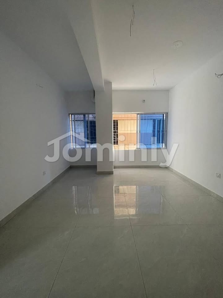 Top-Floor 1,600 SQFT Ready Apartment with Titas Gas & Community Hall @ Sector 7, Uttara - 3