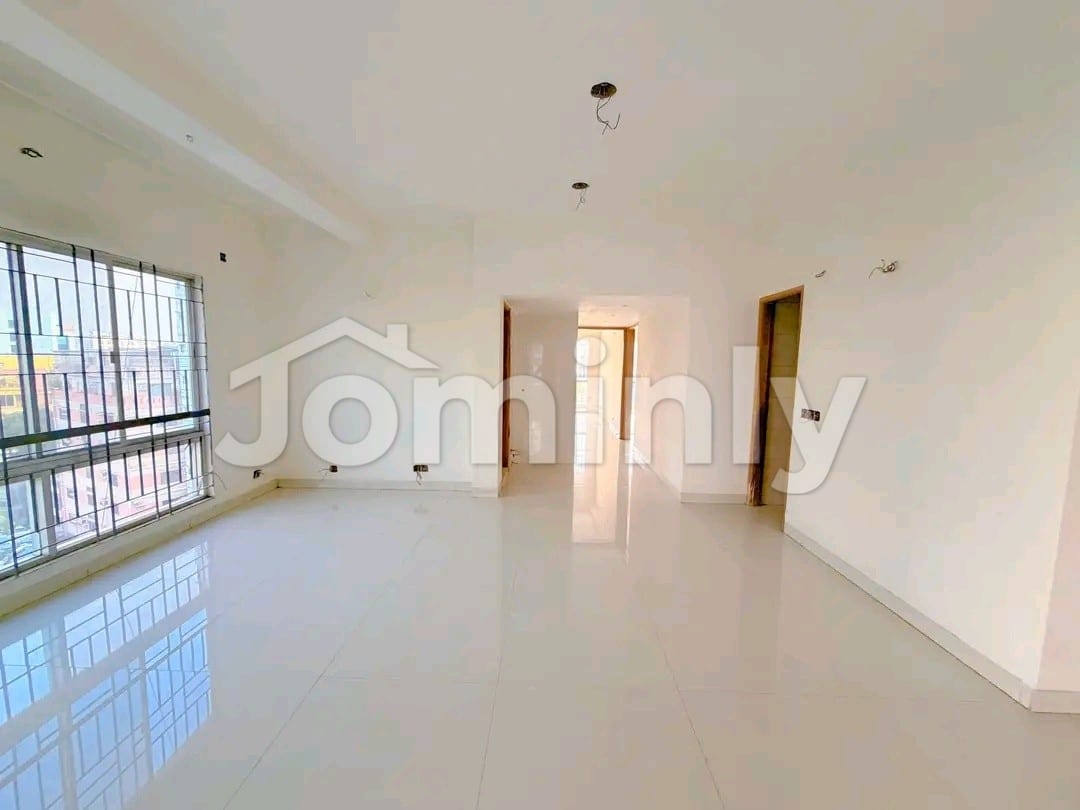 3-Side Open 1,860 SQFT Unused Luxury Apartment with Titas Gas & 2 Parking @ Block F, Lalmatia