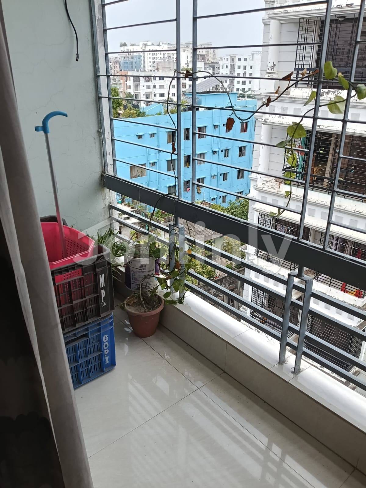 9th-Floor Four-Unit Used Apartment for Sale @ Shankar, Dhanmondi - 5