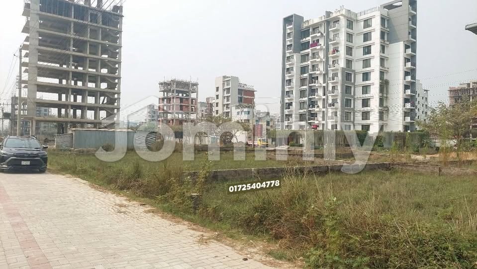 South-Facing 7.5 Katha Ready Plot Close to 200ft & 300ft Roads @ Block M, Bashundhara R/A