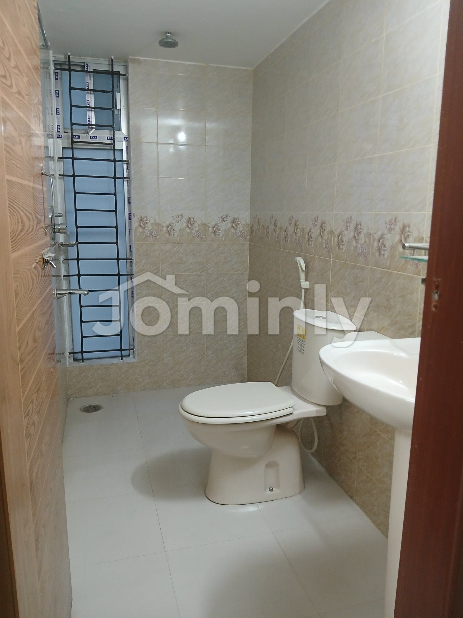 Spacious 1900 Sft South-Facing 4-Bedroom Apartment for Rent on Rani Avenue, Block I, Bashundhara R/A - 2