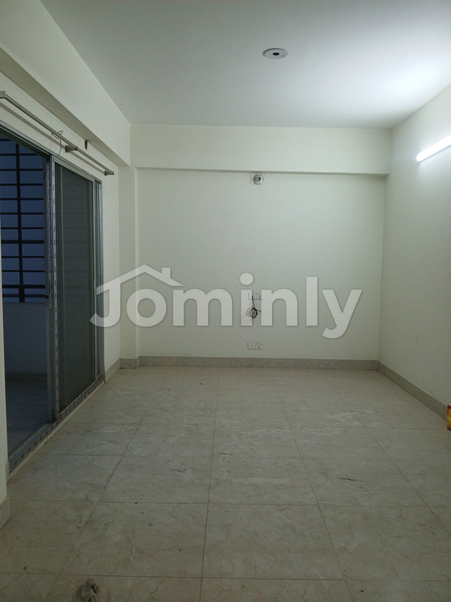 Spacious 1900 Sft South-Facing 4-Bedroom Apartment for Rent on Rani Avenue, Block I, Bashundhara R/A - 3