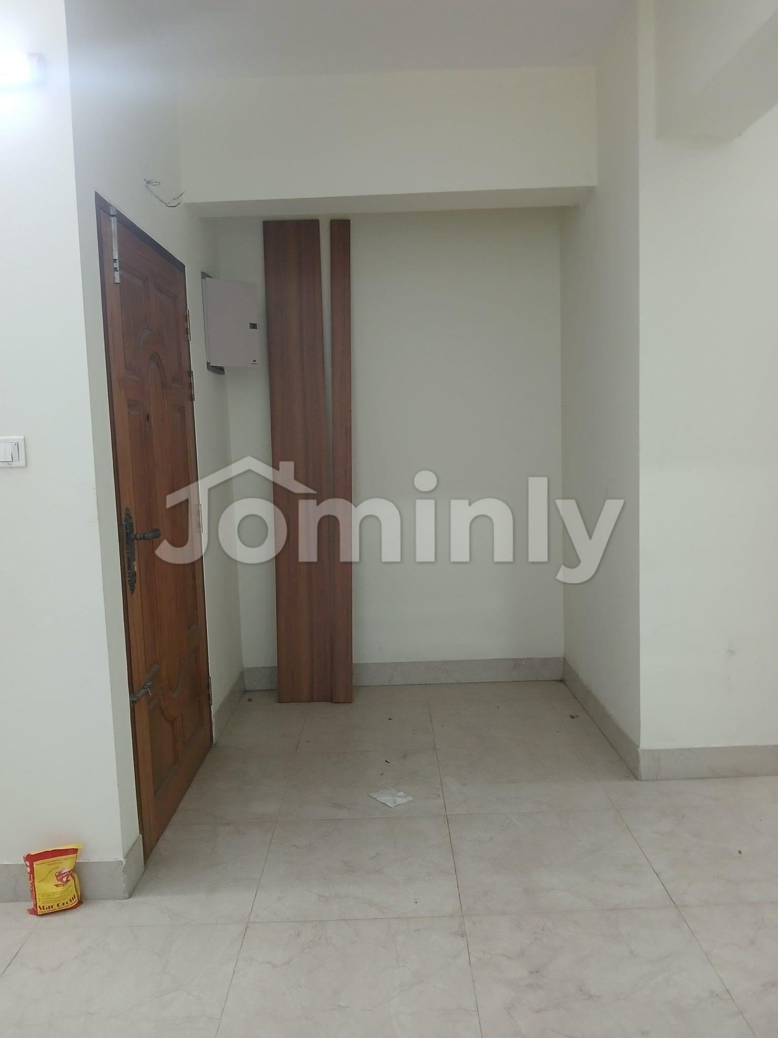 Spacious 1900 Sft South-Facing 4-Bedroom Apartment for Rent on Rani Avenue, Block I, Bashundhara R/A - 5