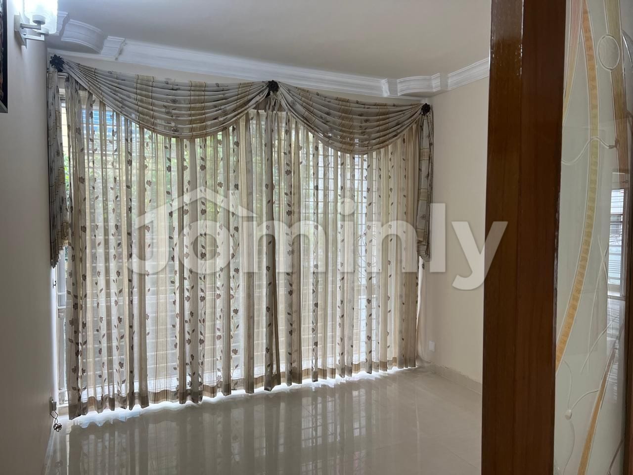 1650 Sft Southeast Corner 3-Bedroom Apartment with Line Gas for Rent in Bashundhara R/A Block F - 4