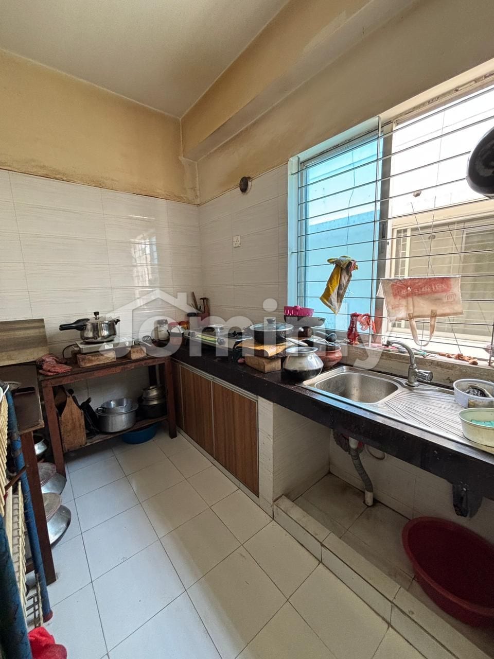 1570 Sft 3-Bedroom Top Floor Family Apartment for Rent in Bashundhara R/A Block G - 2