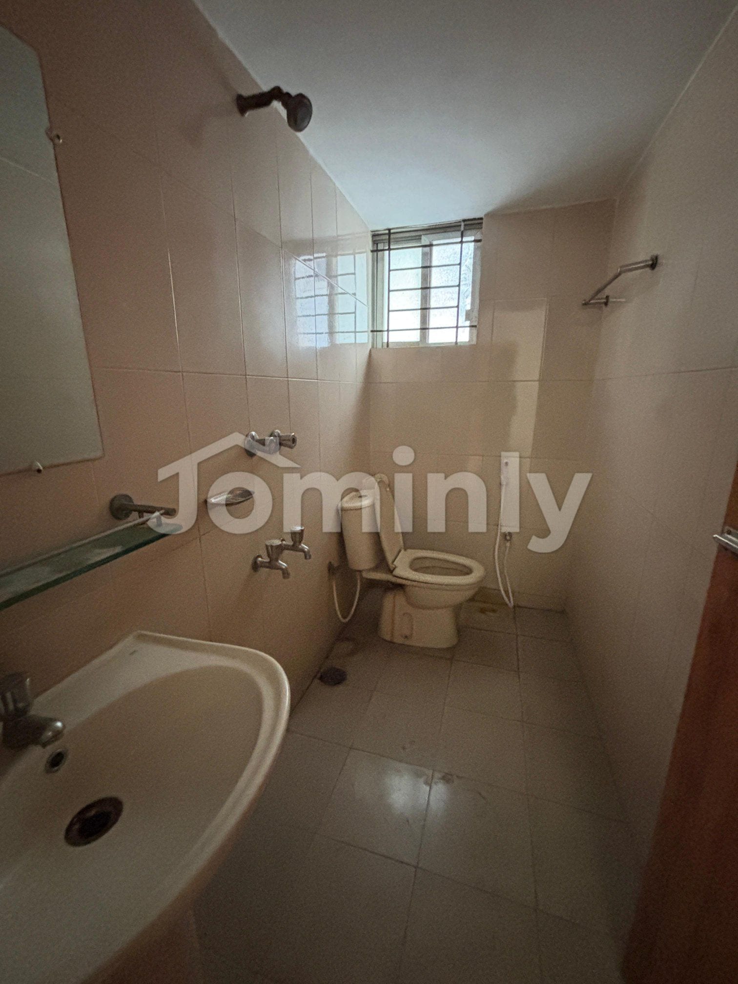 1790 Sft 3-Bedroom Family Apartment with 4 Balconies for Rent in Bashundhara R/A Block G - 3