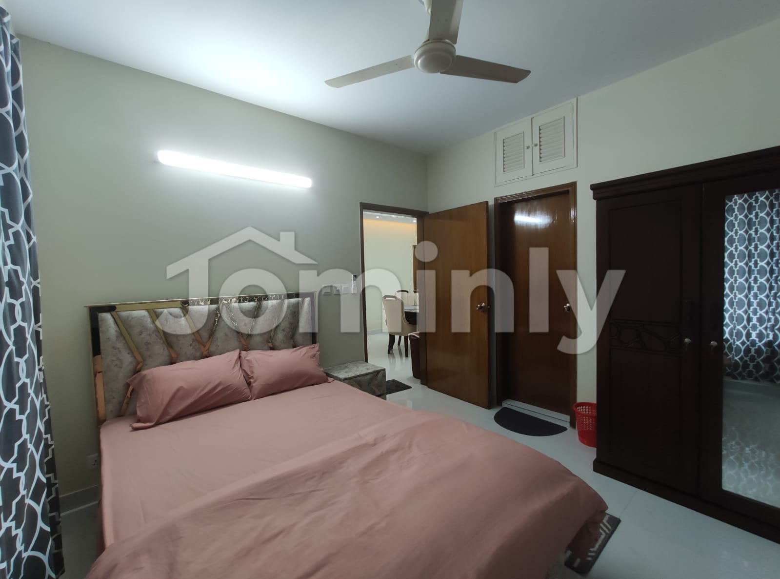 Luxurious 2400 Sft 3-Bedroom Elite Apartment with 2 Car Parkings for Rent in North Gulshan - 4