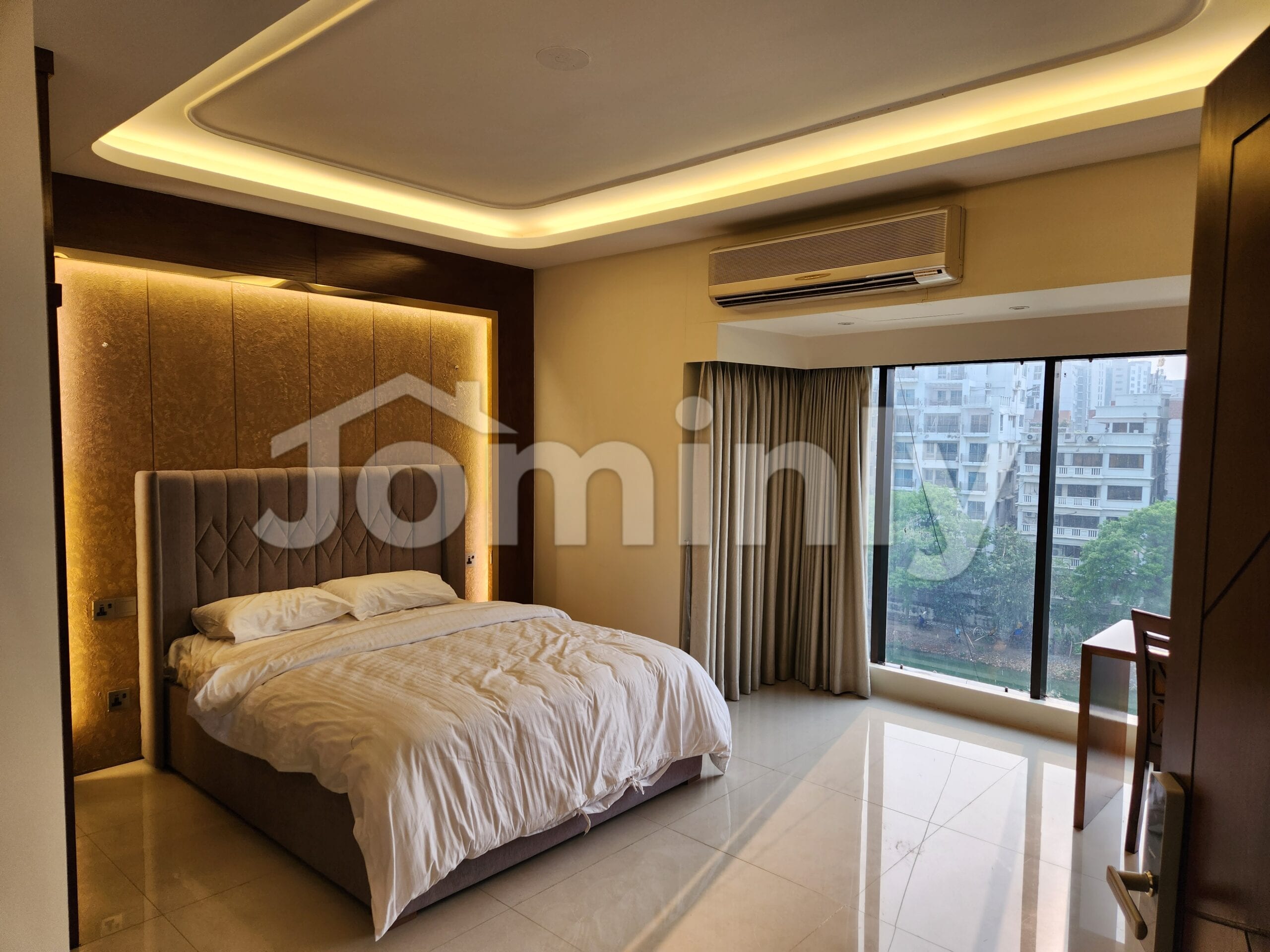 Ultra-Luxurious 4360 Sft 4-Bedroom Palace-Size Apartment for Rent/Sale in Gulshan-2 Diplomatic Zone - 5